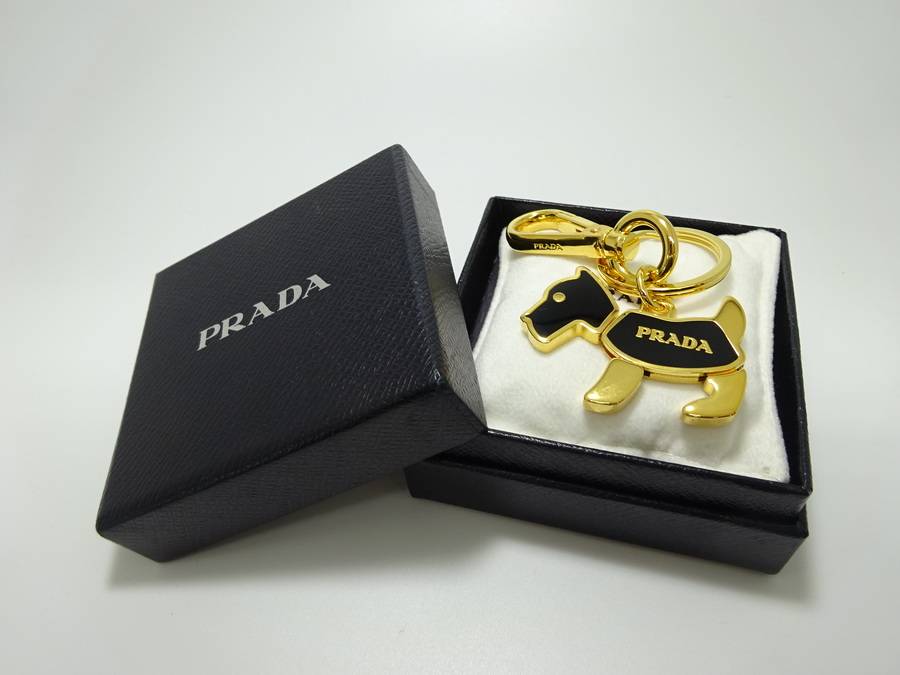 ブランド買取強化！】PRADA 犬型キーリング入荷しました