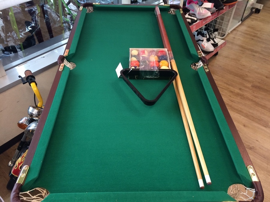 大人から子供まで楽しめる！スモールサイズのビリヤード台新入荷