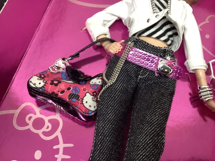 スマホで購入】Hello Kitty×バービー人形の買取入荷です!!|2020 スマホで購入】Hello Kitty×バービー人形の買取入荷です!!|2020