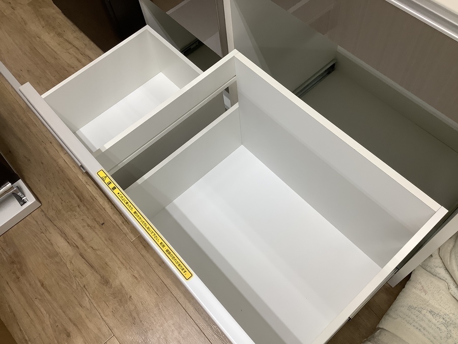 高橋木工所のレンジボード（シルバー×ホワイト）です。【トレファク東大阪店】 雰囲気がガラッと変わる！高橋木工所のレンジボードのご紹介です♪【東