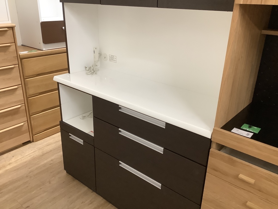 ニトリのレンジボード（ポスティア100）（ダークブラウン）です。【トレファク東大阪店】 ニトリ レンジボード ダークブラウン アルミナ100KBDBR｜トレファクONLINE
