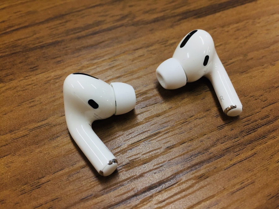 Apple - AirPods Pro　中古　おまけ付き ノイズキャンセル機能付き！ AirPods Pro（エアーポッズプロ）の