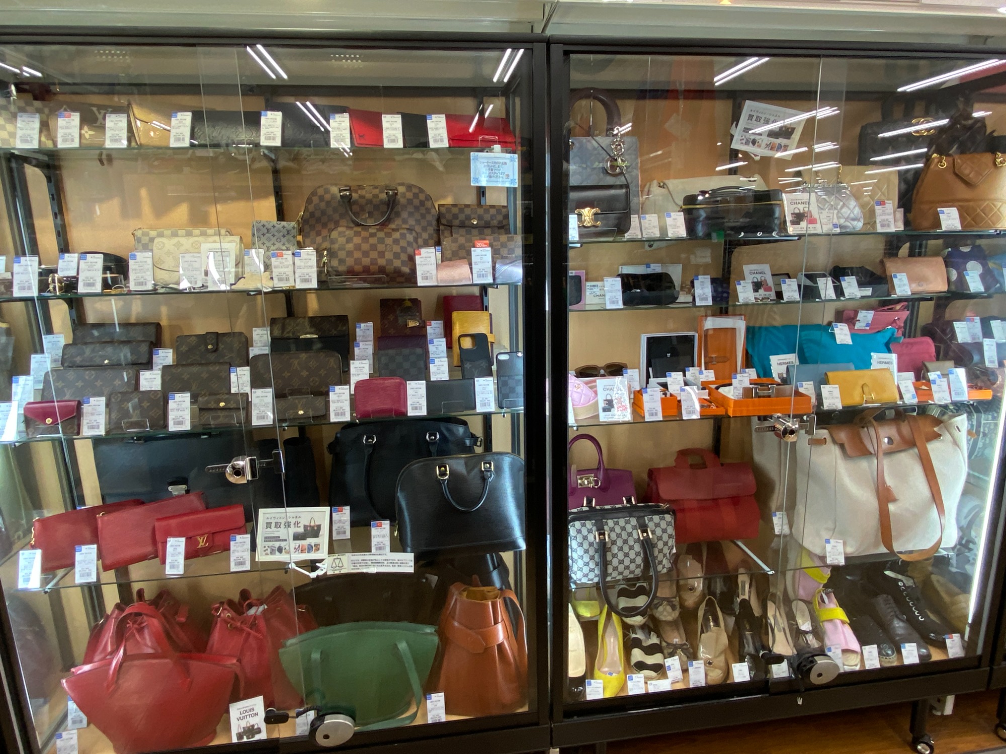 新しく入荷したLOUIS VUITTON（ルイヴィトン）のショルダー