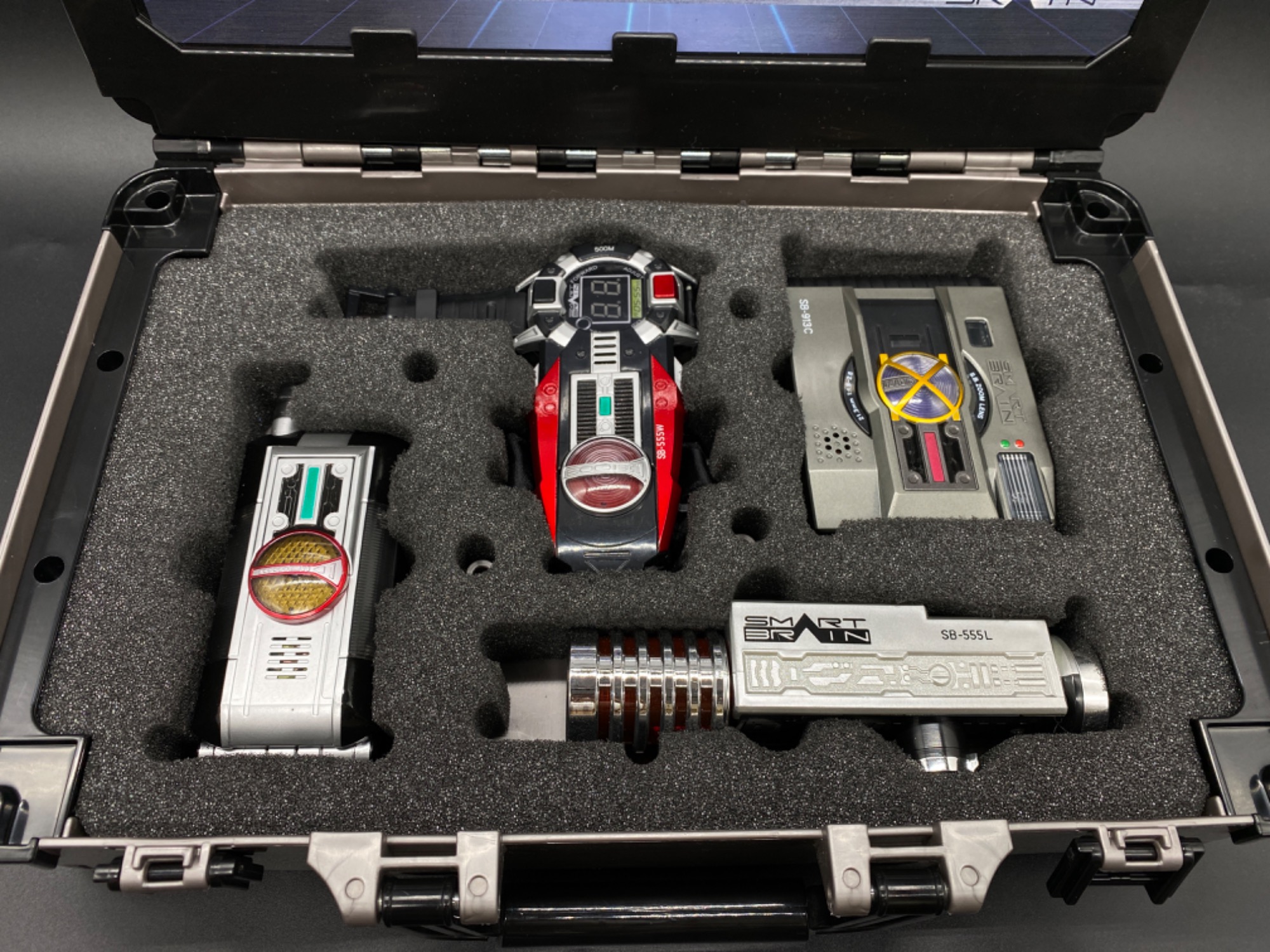 ☆仮面ライダー☆】当店イチオシのDXファイズギアセットをご紹介します