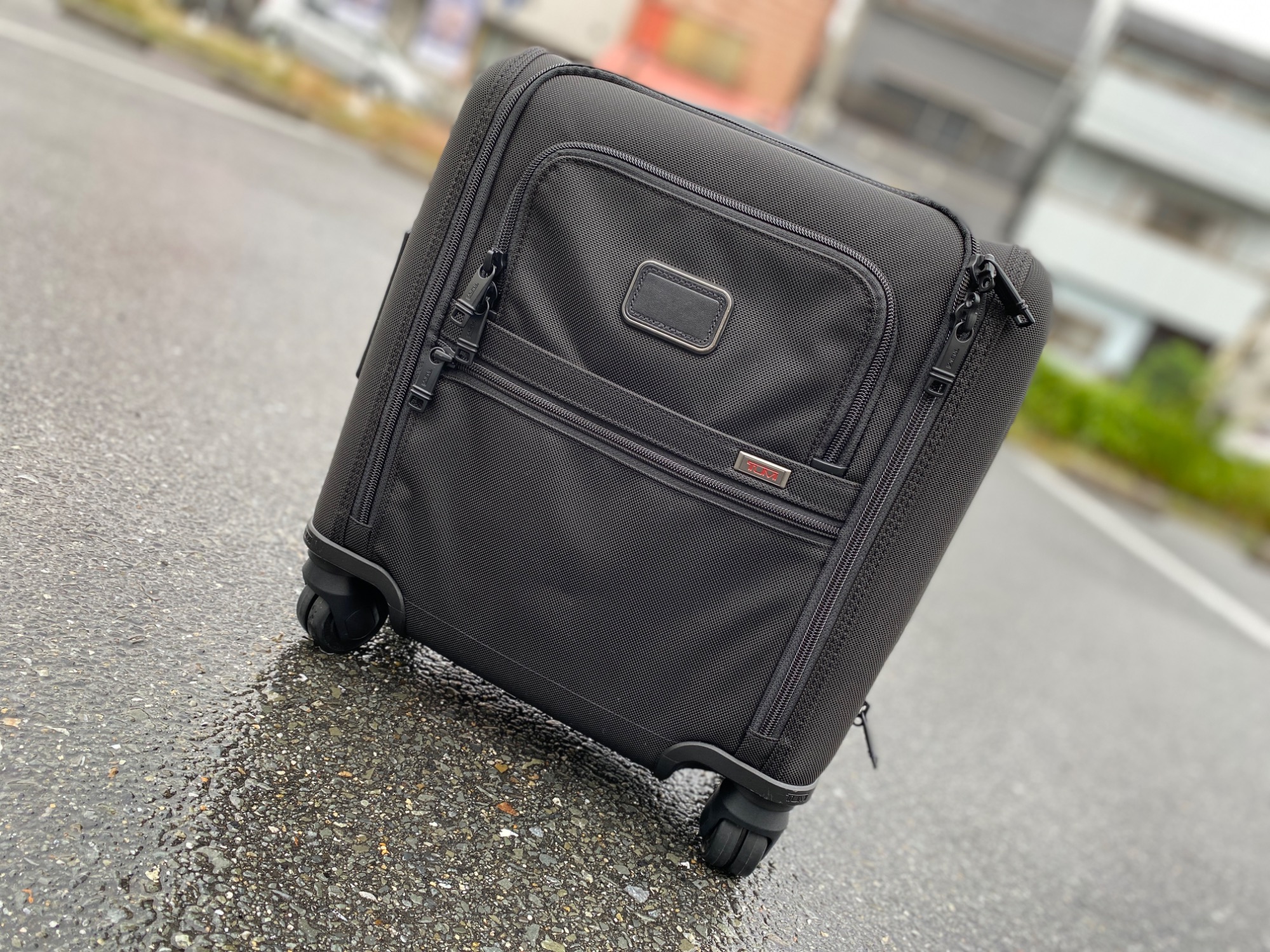 TUMI ALPHA / スモール・コンパクト・4ウィール・ブリーフ TUMI Alpha スモール・コンパクト・4ウィール・ブリーフ スーツ