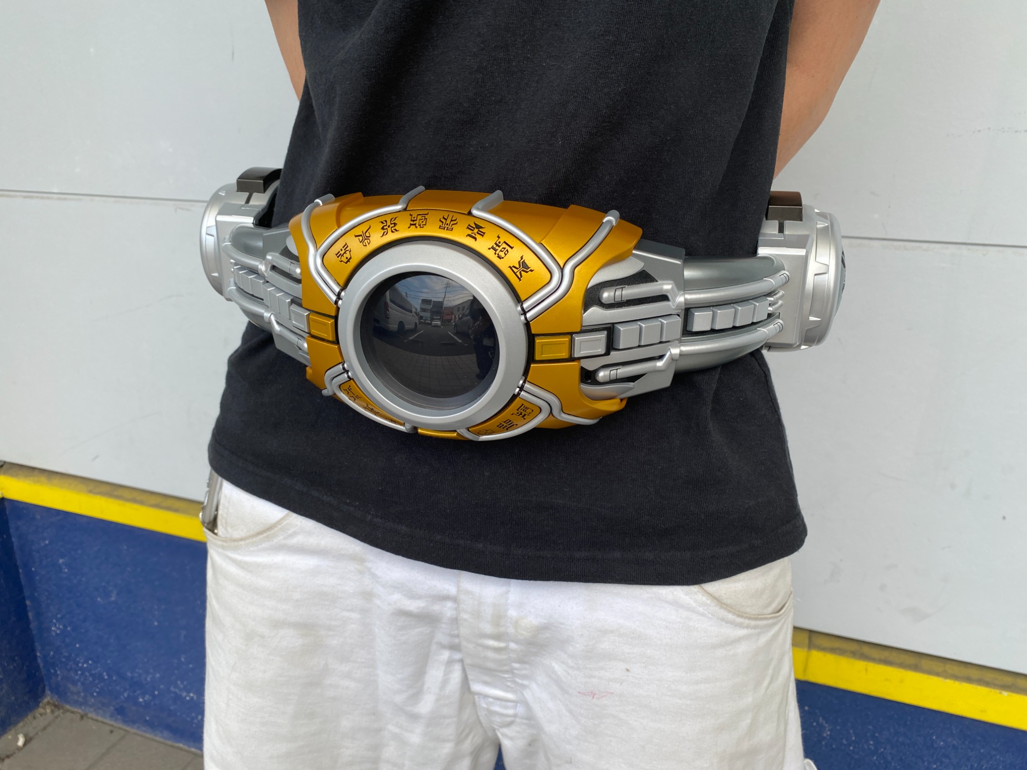 新入荷！！】仮面ライダークウガの大人向け変身ベルトのご紹介です