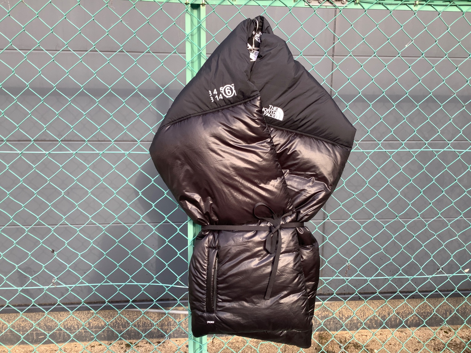 MM6 x TNF ヌプシスカーフ the north face THE NORTH FACEとMM6 Maison Margielaのコラボ商品が新入荷しま