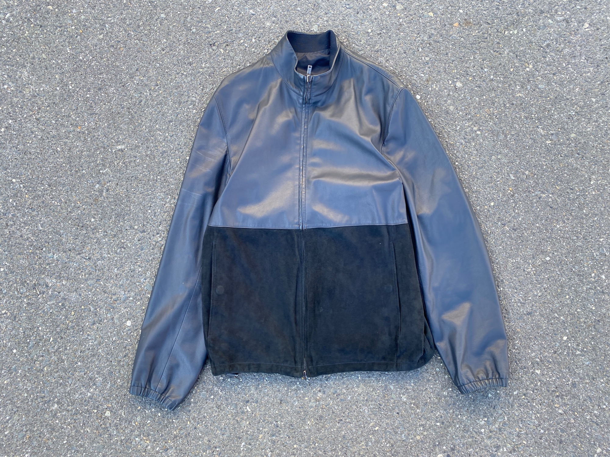 【高級・未使用品・24年モデル】セオリー ネイビー レザージャケット S theory(セオリー)のレザージャケット2点をご紹介いたします！！｜2026