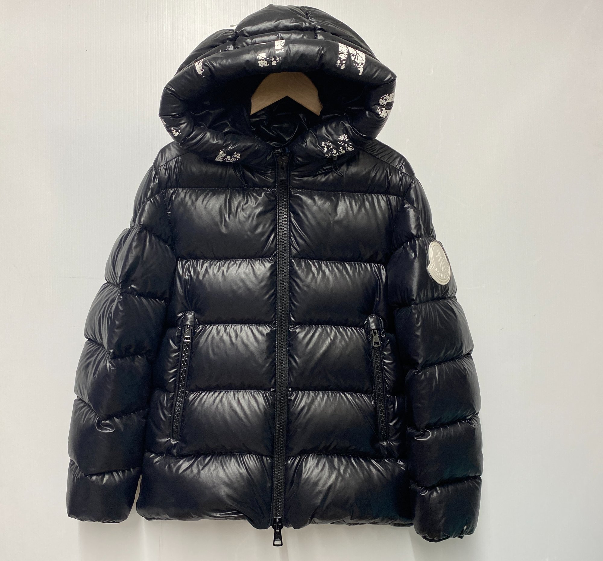 MONCLER / モンクレール】ダウンジャケット｜冬の洗練された装いを