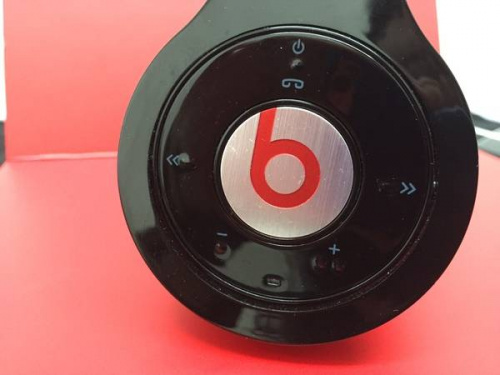 デジタル家電のヘッドホン