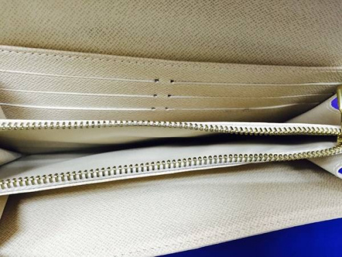 財布の東大阪ブランド品