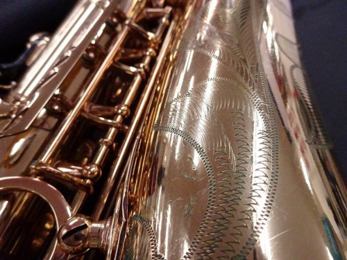 東大阪サックスの東大阪楽器