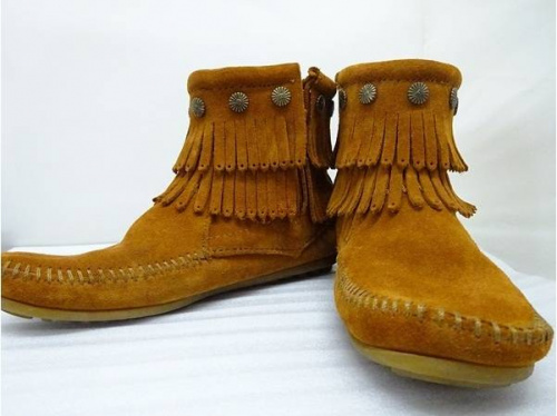 レディースファッションのMINNETONKA