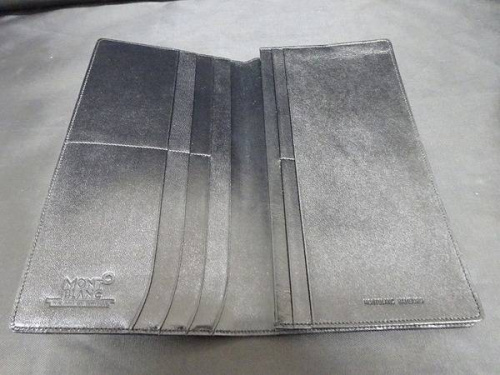 長財布のMONTBLANC