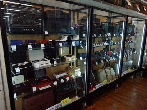 アルマーニの東大阪腕時計