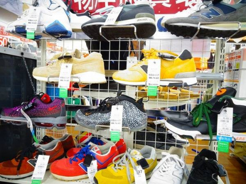 アディダス（adidas）の関西