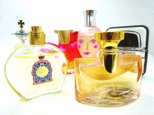 レディースファッションの香水