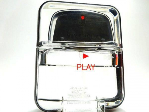 東大阪小物のGIVENCHY