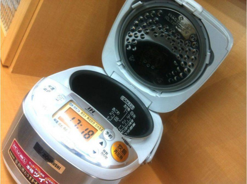 調理家電の炊飯ジャー