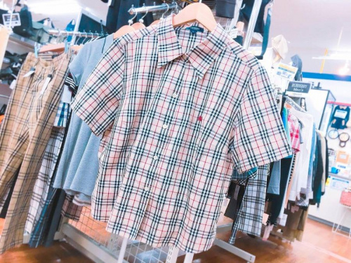 夏物のバーバリー(BURBERRY)