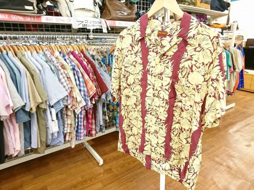 レディースファッションの東大阪 衣類