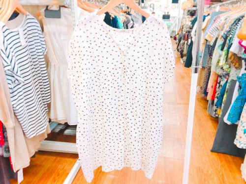 レディースファッションの東大阪　衣類