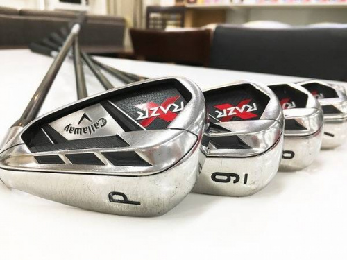 スポーツ用品のゴルフ