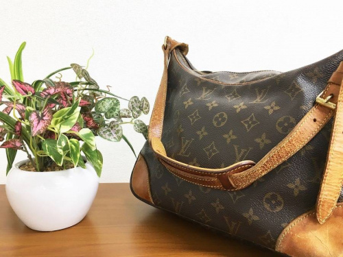 Âçºå»Ô¡¡Çã¼è¤Î¥ë¥¤¥ô¥£¥È¥ó¡ÊLOUIS VUITTON¡Ë