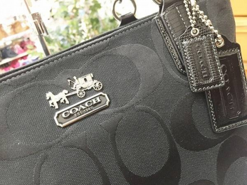 ブランド鑑定　大阪のブランド買取　東大阪