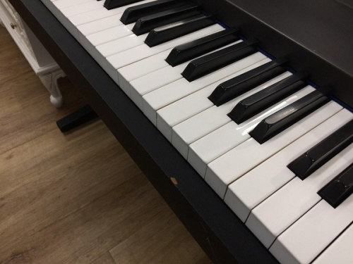 電子ピアノの中古楽器　大阪
