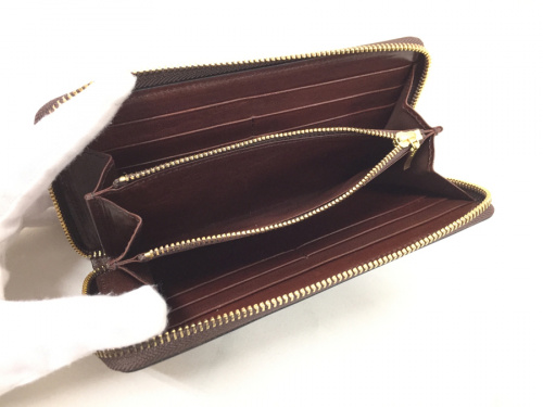 財布のCOCOMEISTER　東大阪