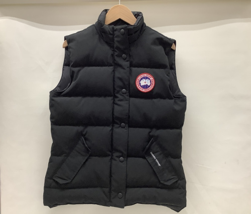 ダウンジャケット　東大阪　リサイクルのCANADAGOOSE 中古品　東大阪