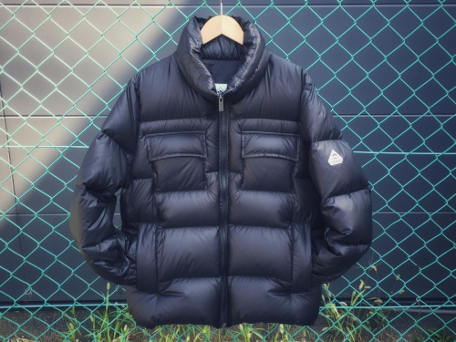 アウター　買取　大阪のダウンベスト　中古　大阪