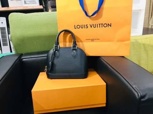 超美品です☆LOUIS VUITTON/ﾙｲｳﾞｨﾄﾝのバッグ入荷しました！【東大阪店 