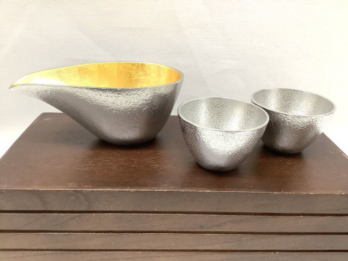錫製酒器セット・錫製タンブラー入荷しました!和食器・贈答品の買取