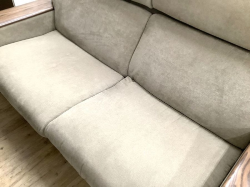家具　中古　大阪のカリモク　中古　大阪