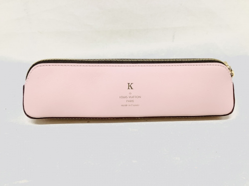 日本限定品！LOUIS VUITTON（ルイ・ヴィトン）のペンケースのご紹介