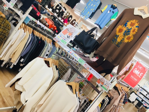 秋物衣類 買取 レディースの関西