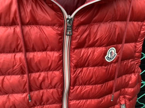 衣類 中古 大阪のMONCLER( モンクレール)買取 大阪