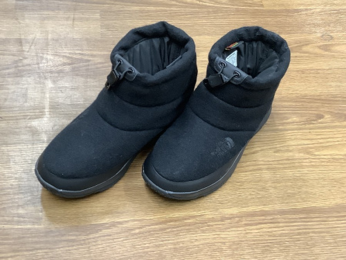 THE NORTH FACEのヌプシトラクションライトウォータープ