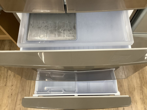 シャープの6ドア冷蔵庫