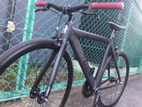 スポーツ用品の自転車