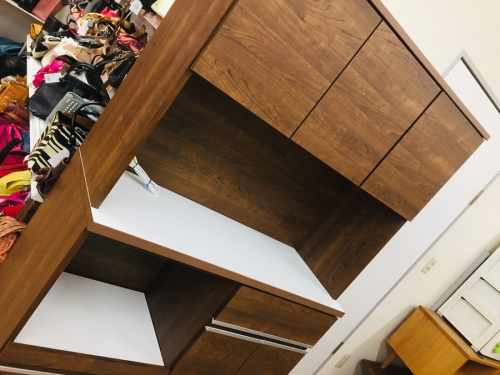 家具の食器棚