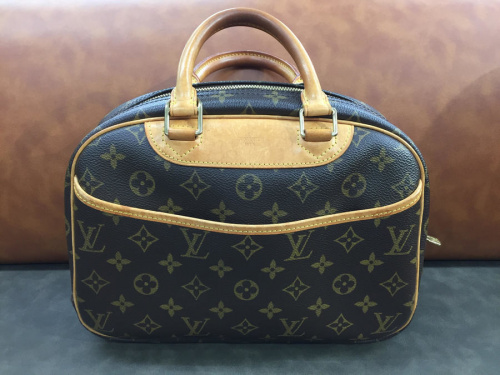 LOUIS VUITTON(ルイ・ヴィトン)のバッグ