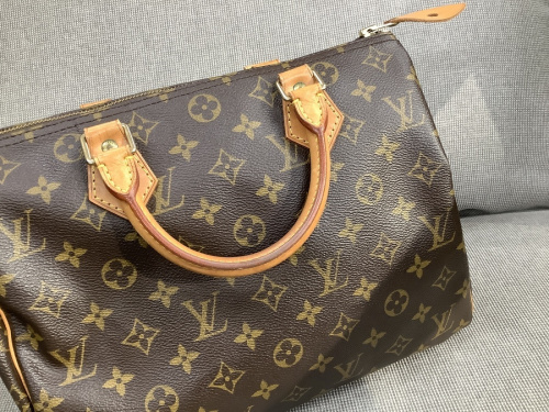 ファッションブランドのバッグ