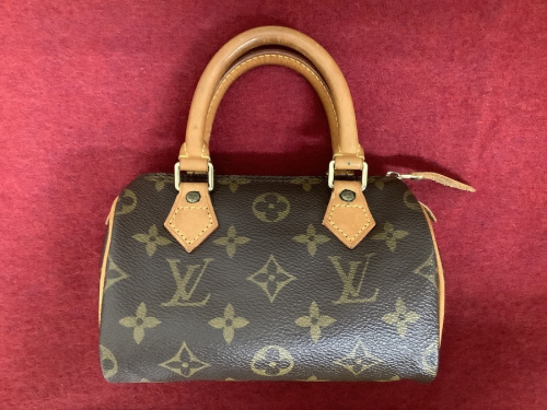 バッグのLOUIS VUITTON