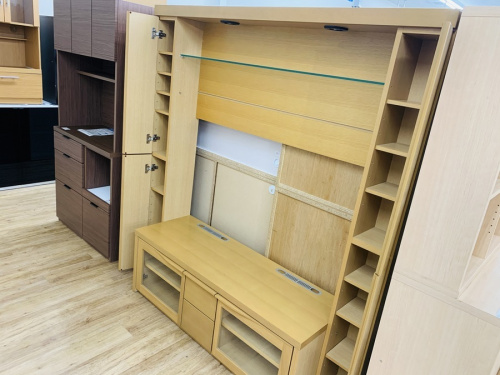 テレビボードのテレビ台