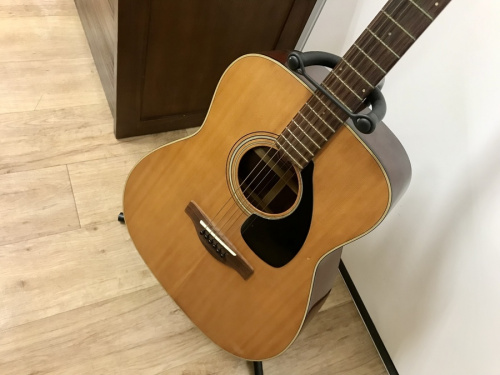 ギターのYAMAHA(ヤマハ)