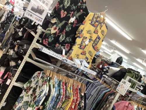 夏服のアロハシャツ