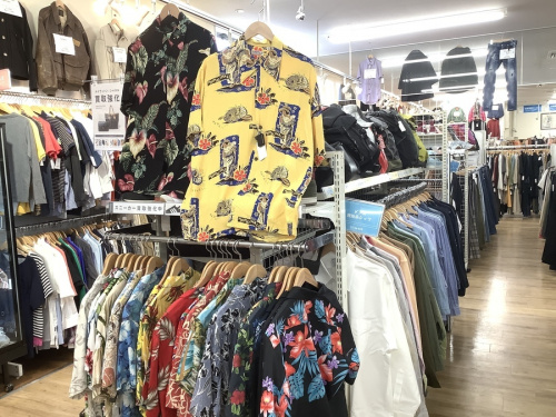 シャツの半袖シャツ